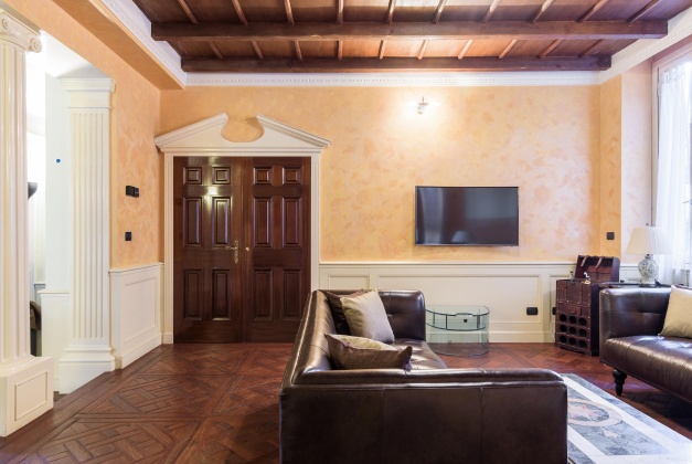 Listing photo thumbnail