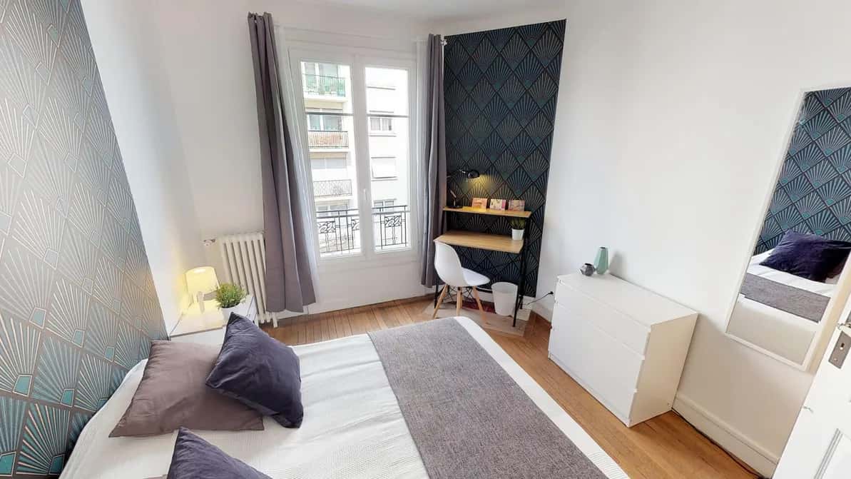 Room in Rue Barbès, Courbevoie for 72 m² with 4 bedrooms