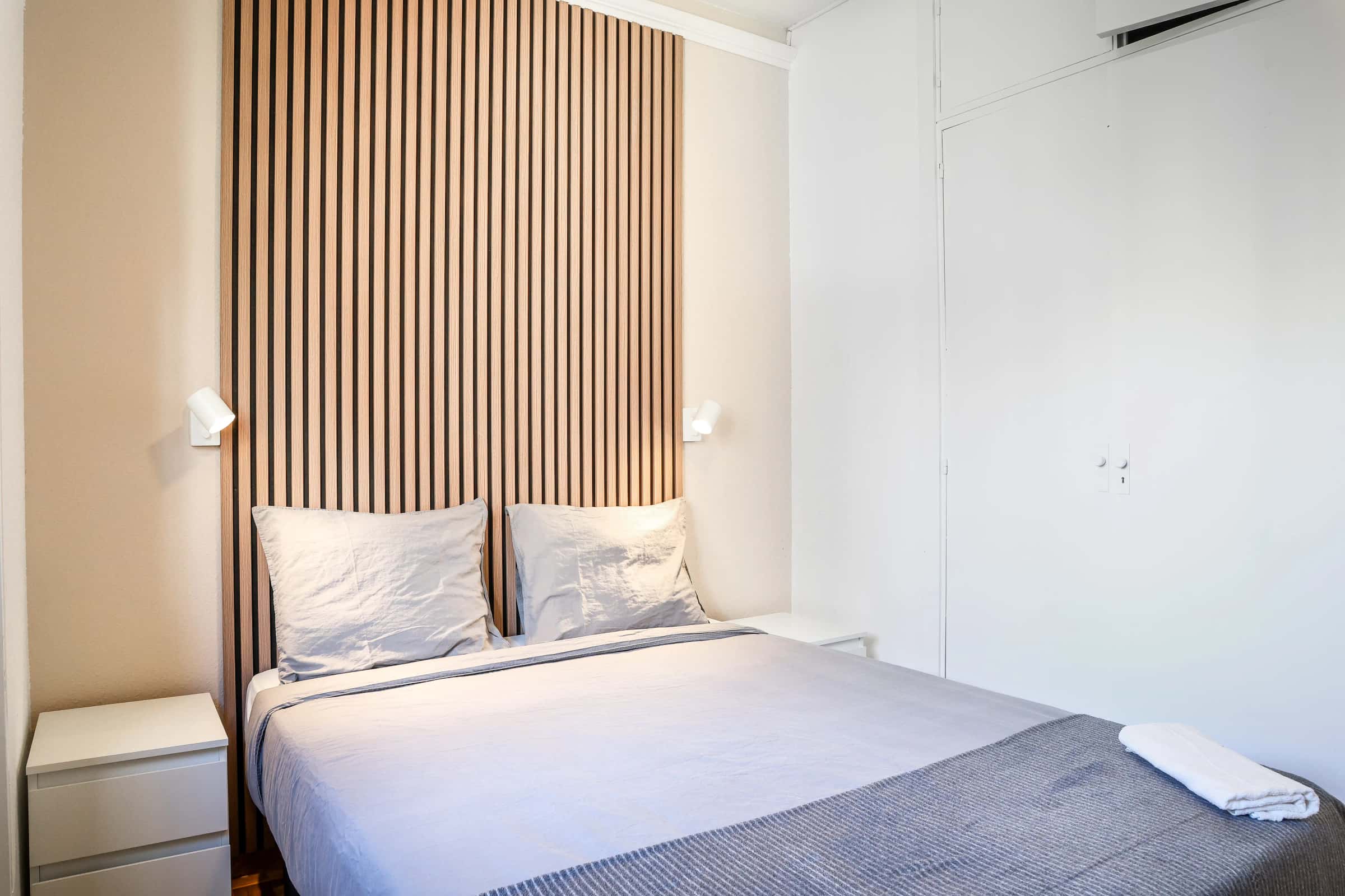 Stanza in Calle de Santiago de Compostela, Madrid di 120 m² con 6 camere