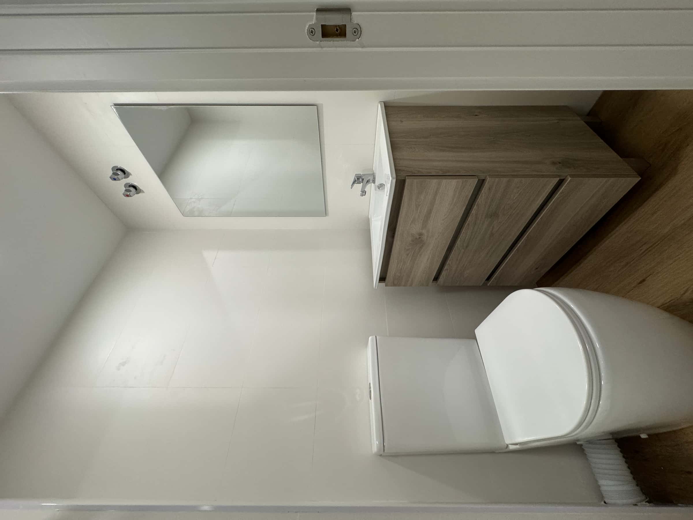 Zimmer in Calle del General Margallo, Madrid für 100 m² mit 5 Schlafzimmer