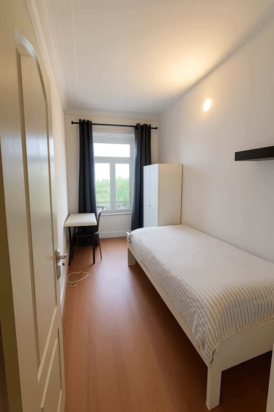 Quarto com cama de solteiro em apartamento com 7 quartos - FLAT W - W3