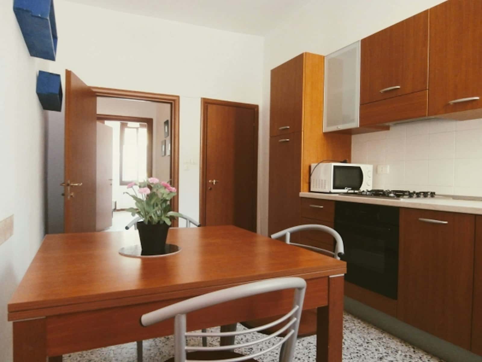Chambre dans Vicolo Mustacchi, Verona pour 70 m² avec 3 chambres