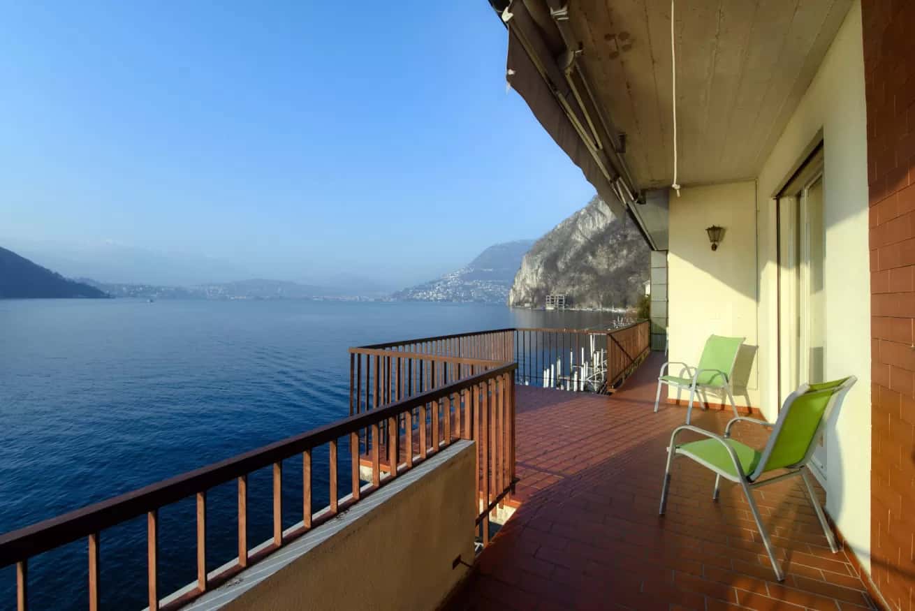 CASA COTIMA - Appartamento a Campione d'Italia con terrazzo sul lago di Lugano