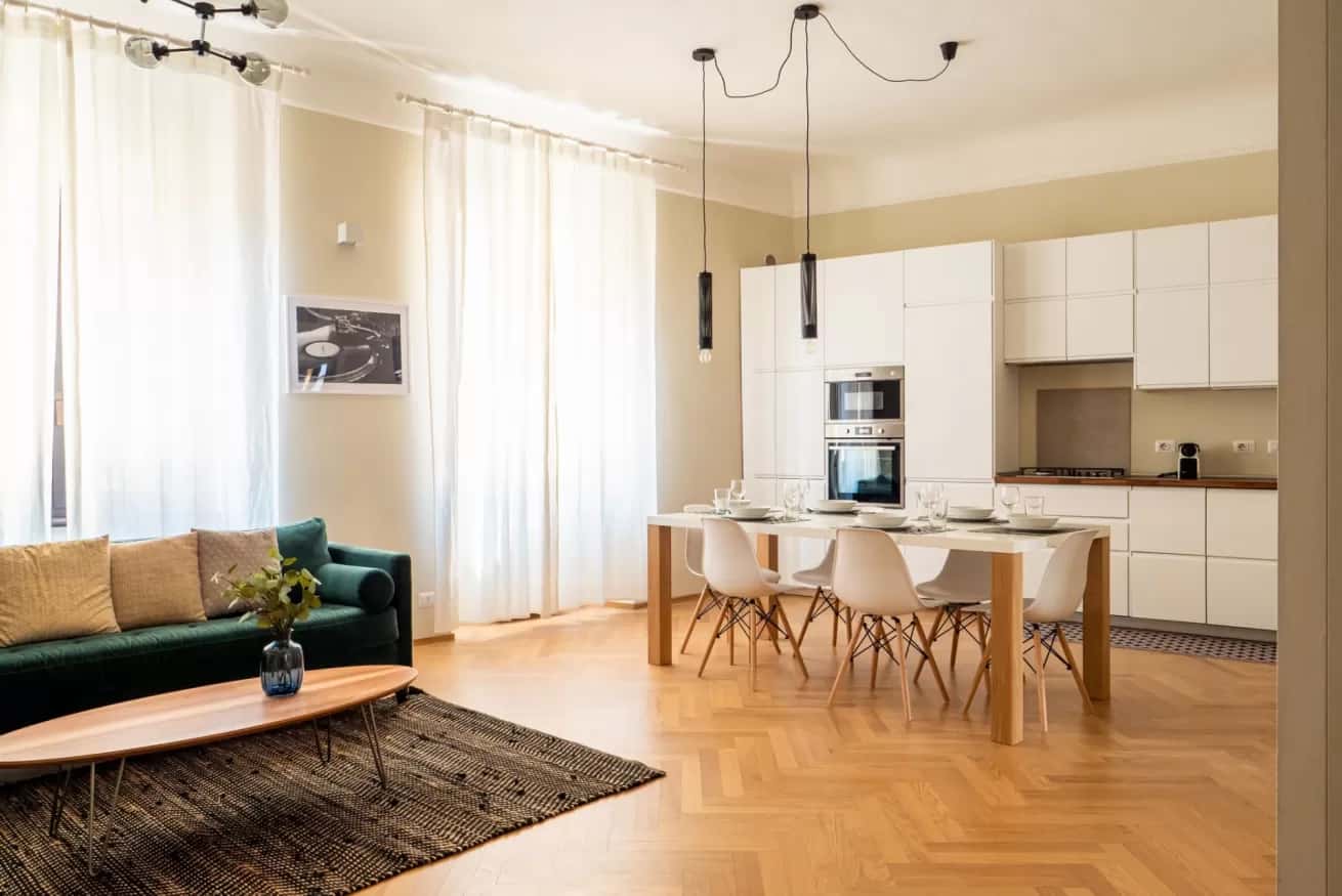 Elegante trilocale adiacente a Pasteur - in Milan