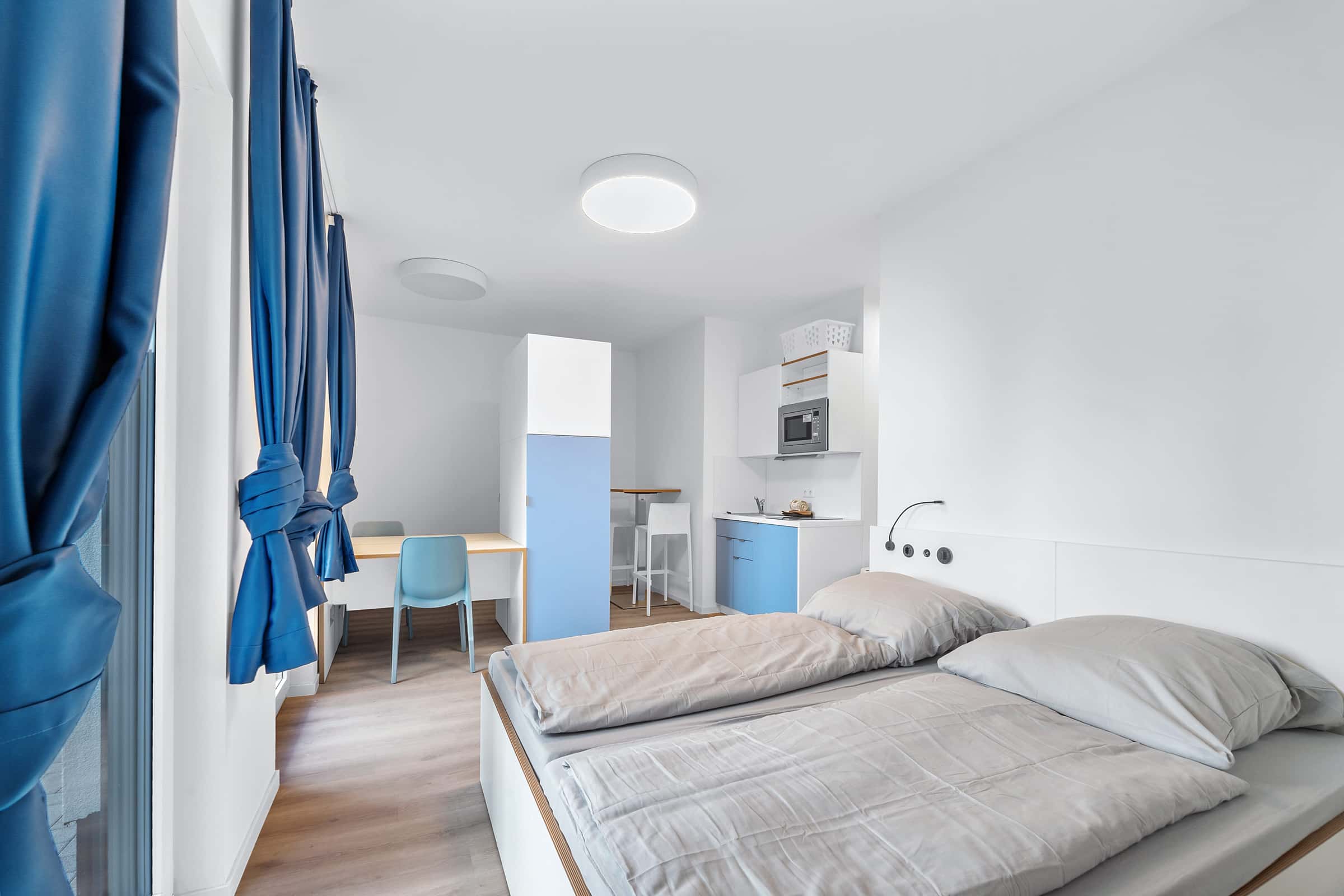 Fully furnished studio with terrace suitable for a couple 0