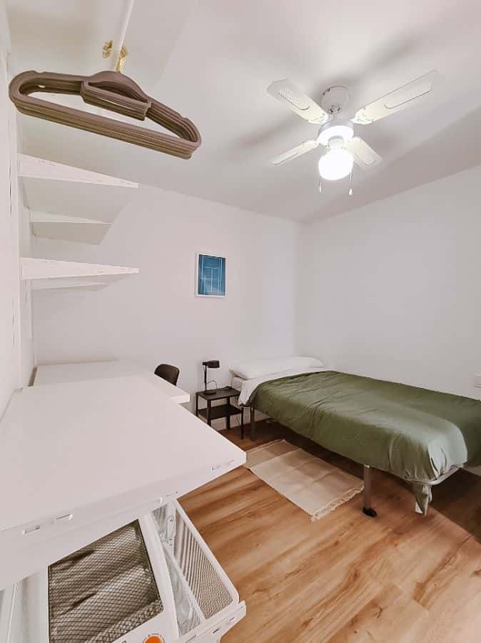 Habitación en piso de 4 habitaciones en Camins Al Grau