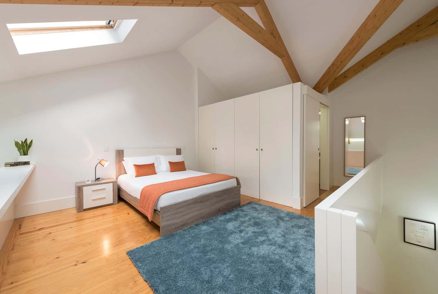 Apartment Mezzanine up to 4 people nearby Bolhão, Porto (Nov-Mar only)