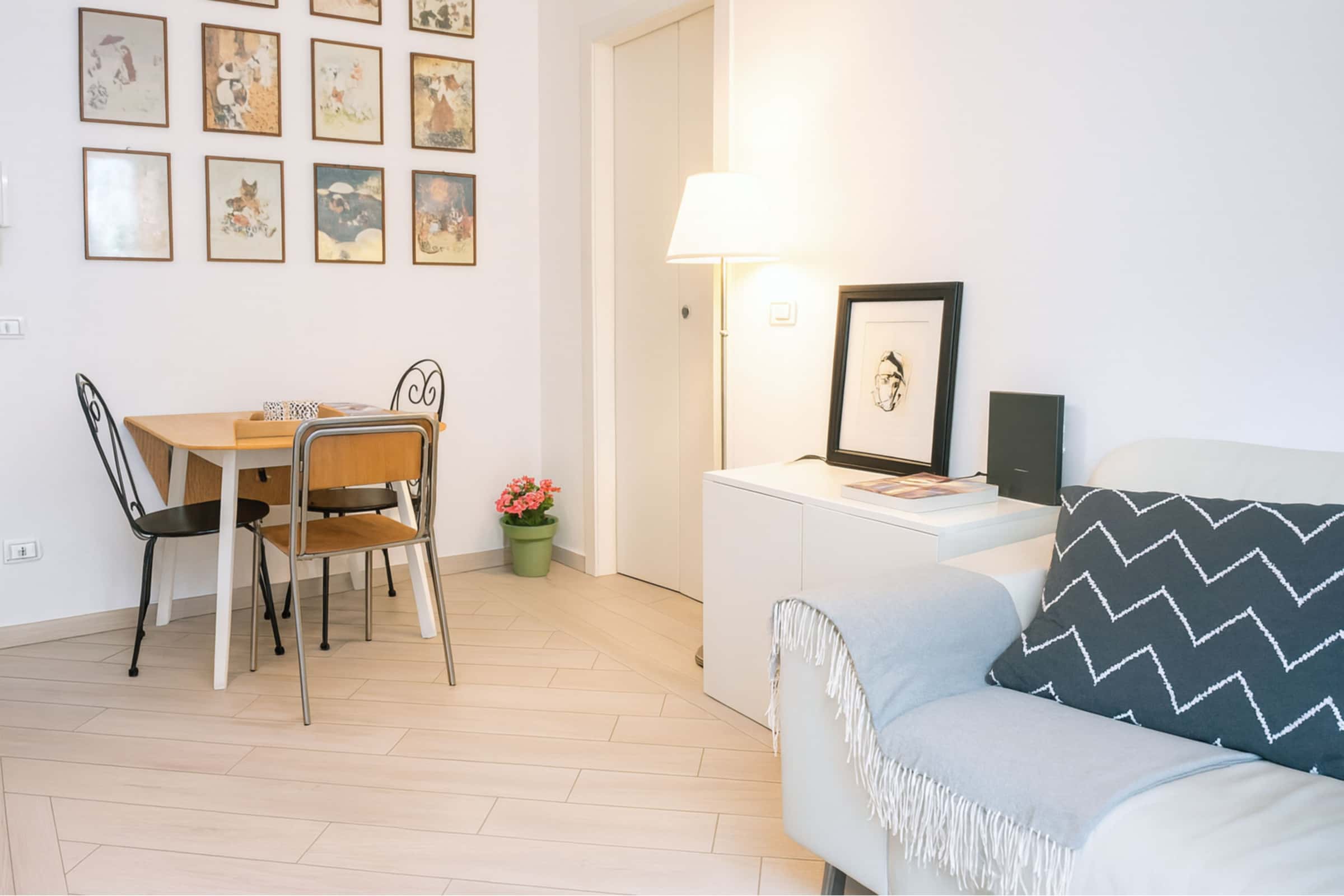 Refined two-room apartment near Fondazione Prada