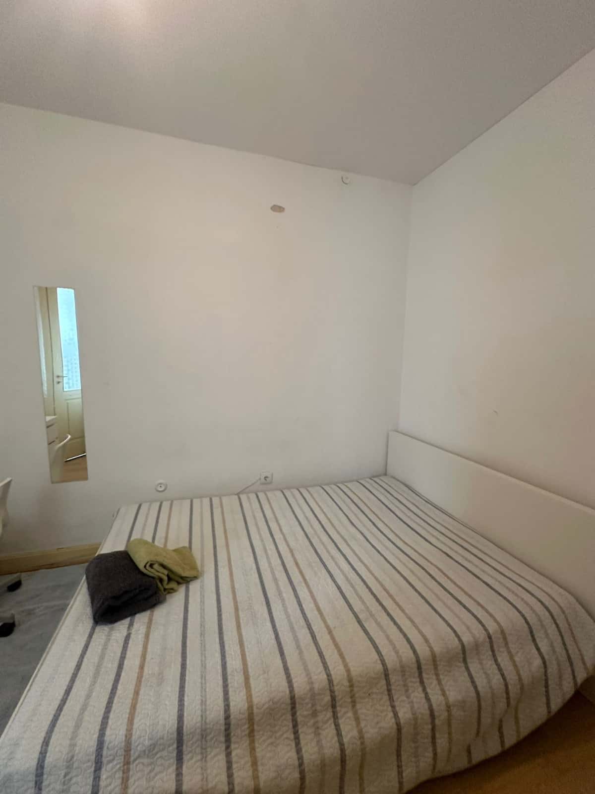 Room in a 7-bedroom apartment in Porto - Room 2