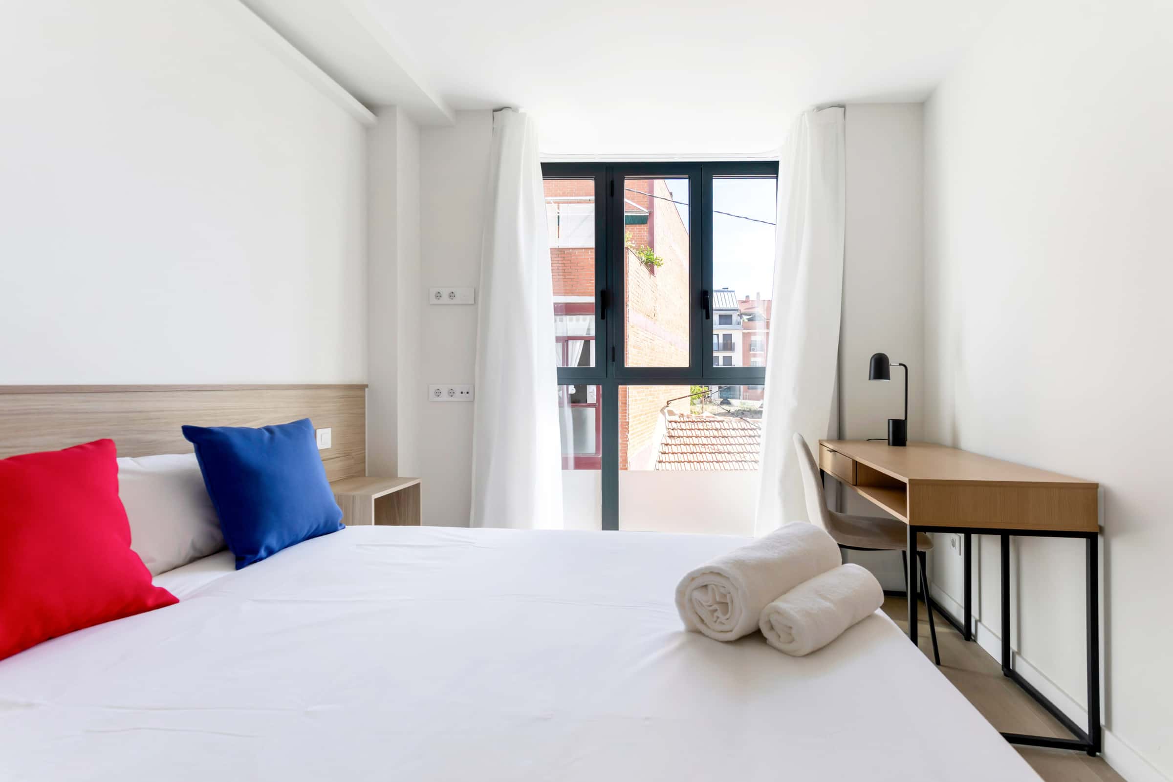 Double room  with private bathroom for one person