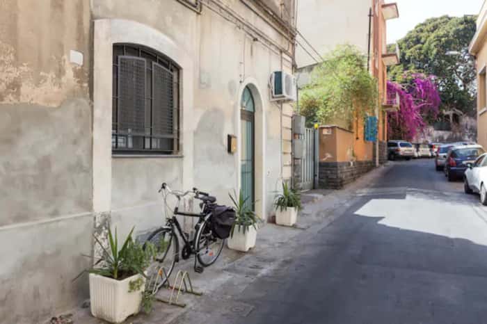 Listing photo thumbnail