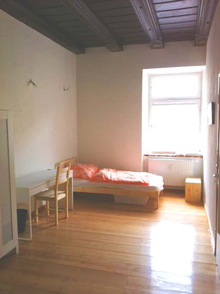 Listing photo thumbnail