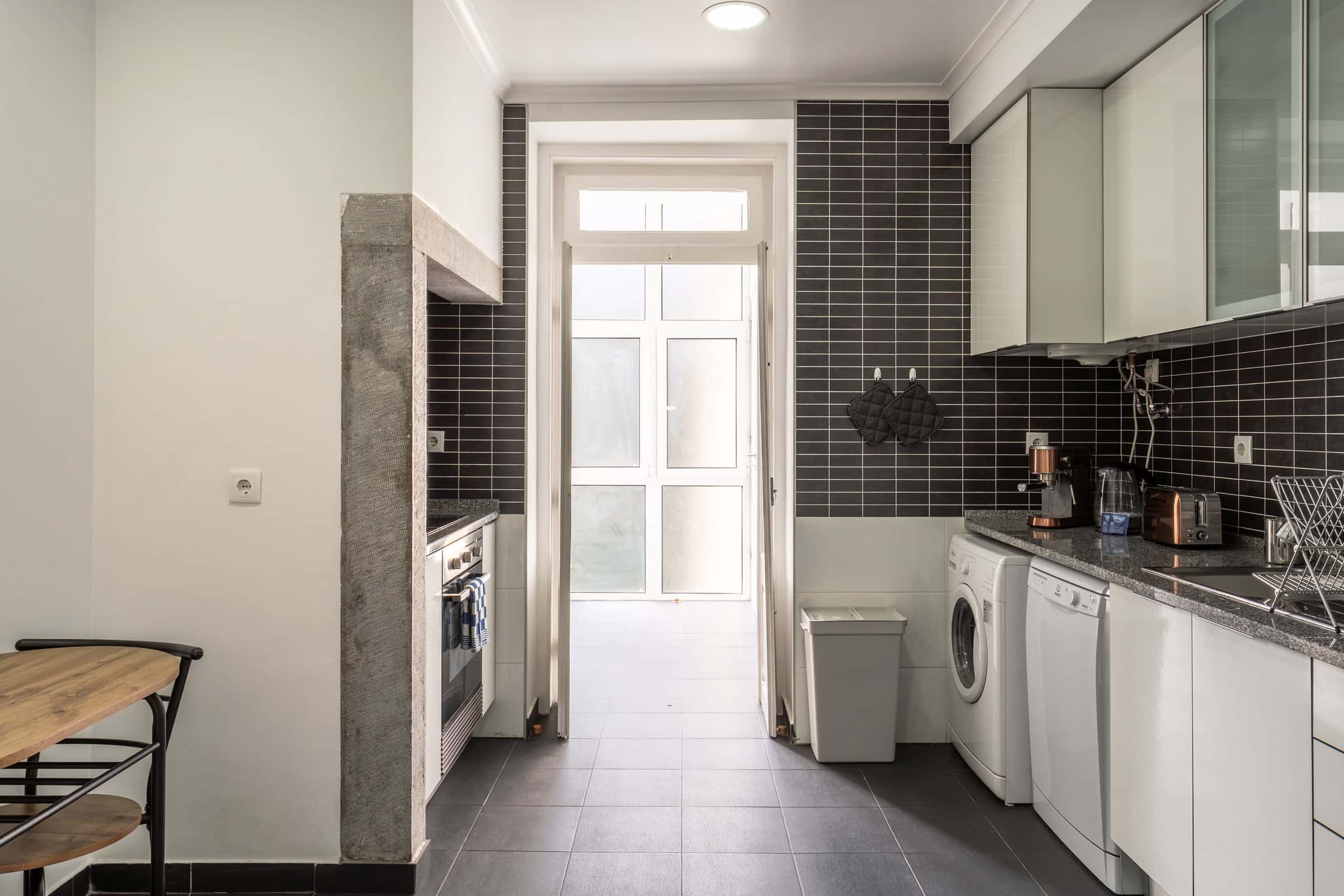 Bright T1 Apartment in Penha de França, Lisbon