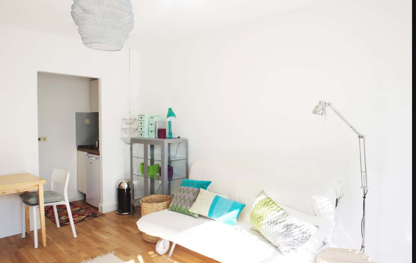 Sunny furnished apartment with balcony in Düsseltal - Photo 2