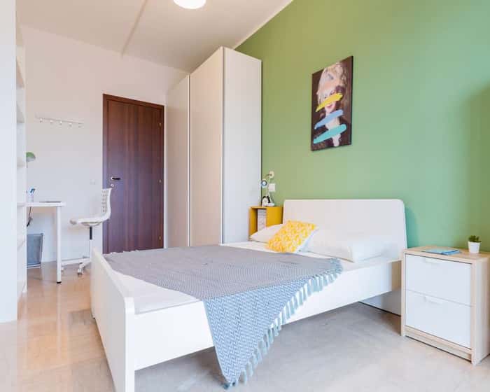 Listing photo thumbnail