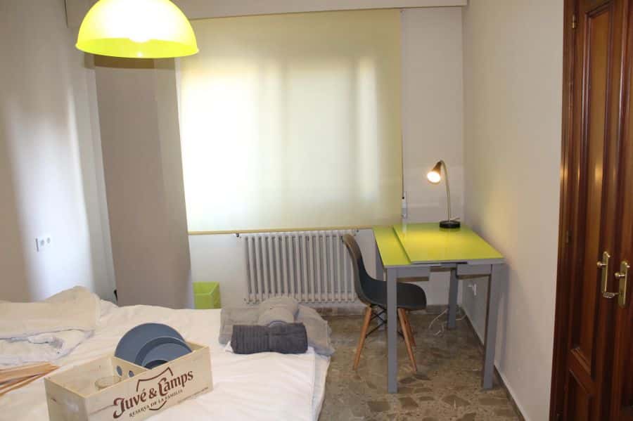 Habitación en piso de 5 habitaciones en Sant Francesc