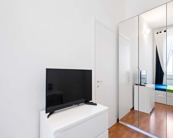 Listing photo thumbnail