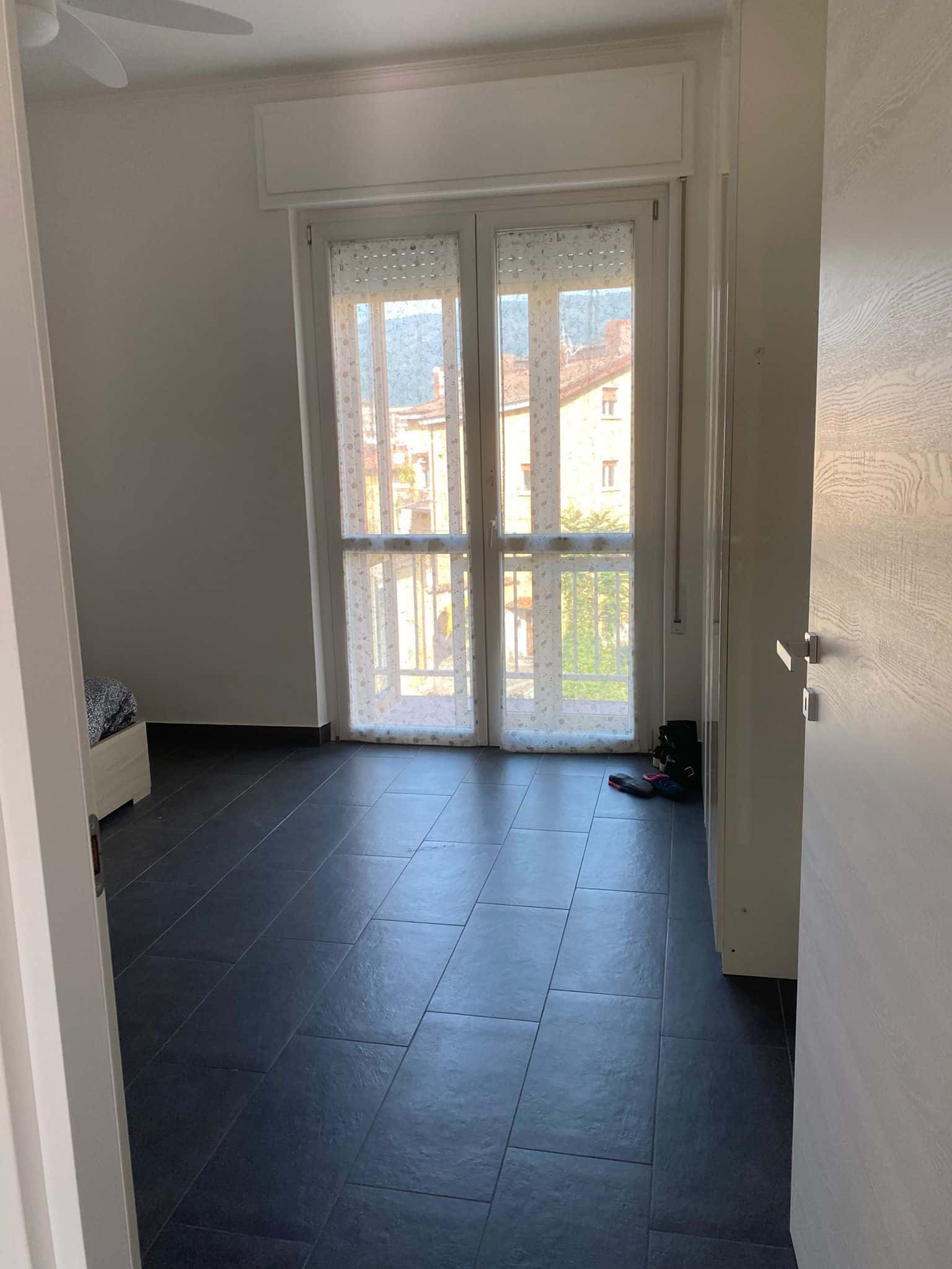 Stanza in Via delle Grazzine, Brescia di 85 m² con 3 camere