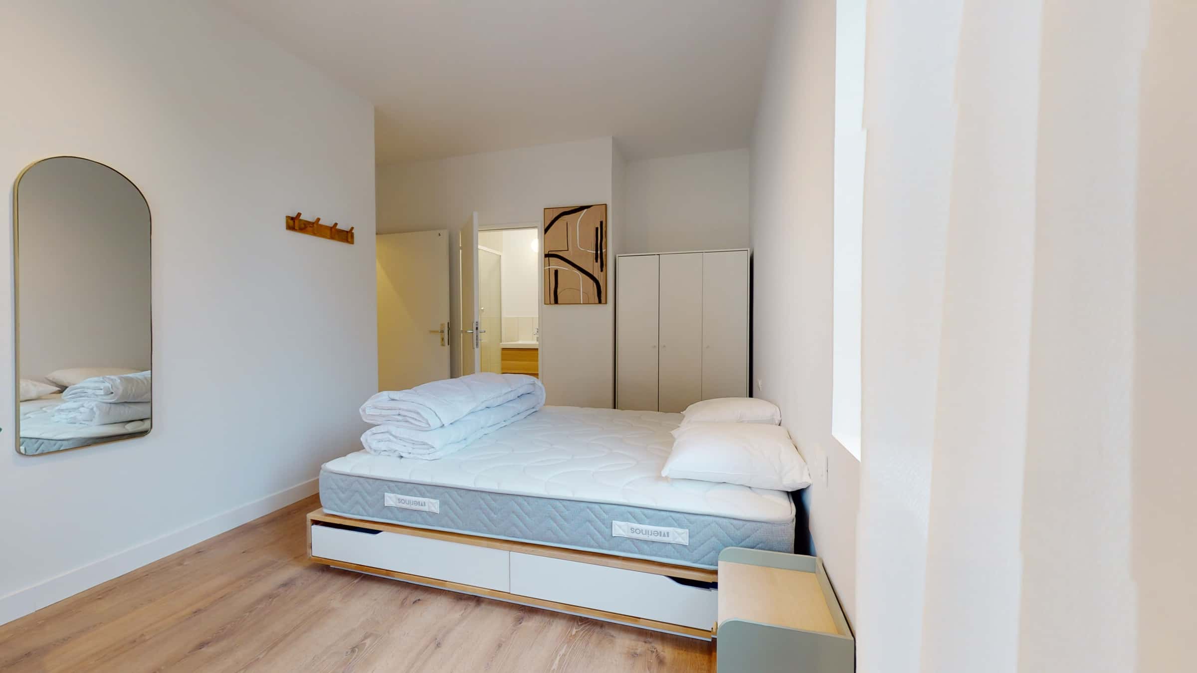 Lyot - Room M (5)