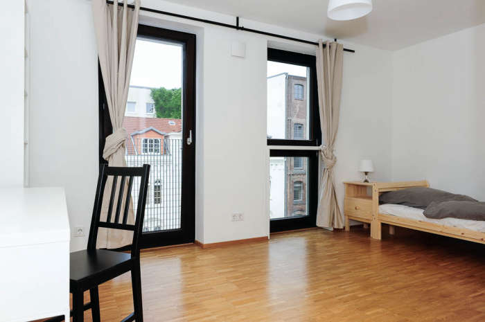 Listing photo thumbnail