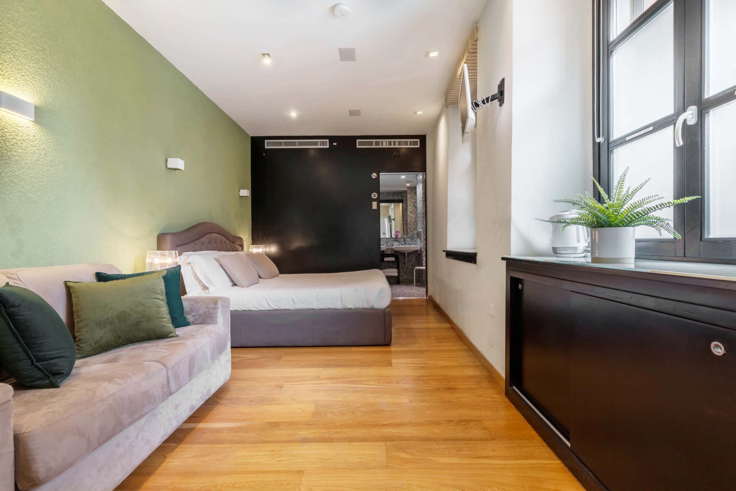 Room in Via Pietro Martini, Cagliari for 105 m² with 3 bedrooms