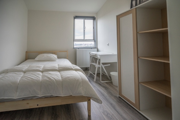 Listing photo thumbnail