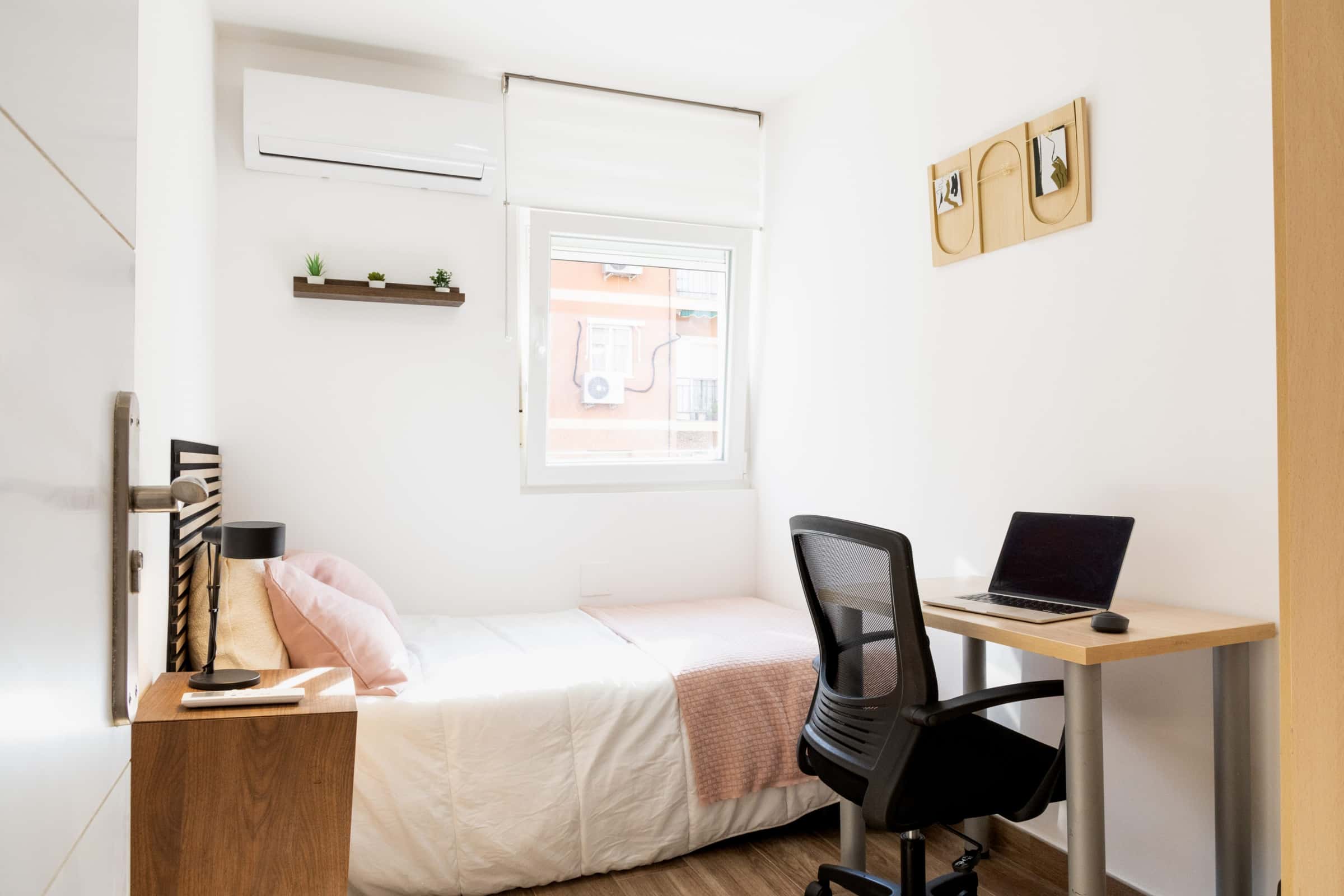 Habitacion privada en calle Nardo , Getafe