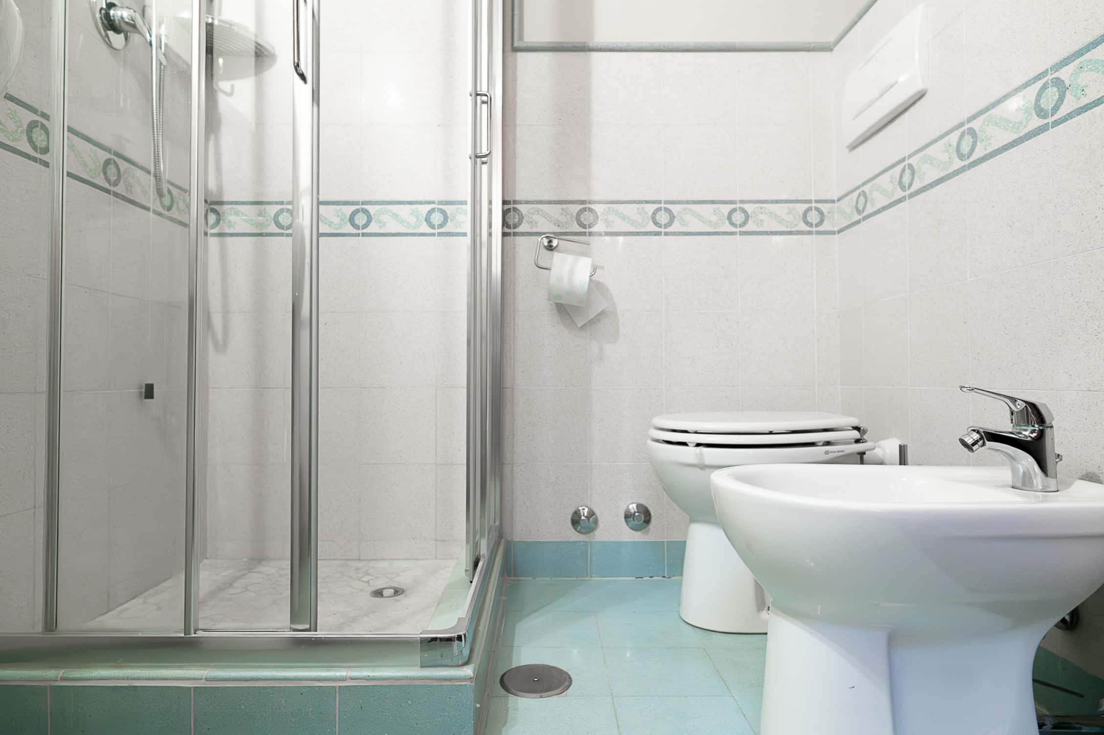 Single room Lucca, 2 beds — photo 9