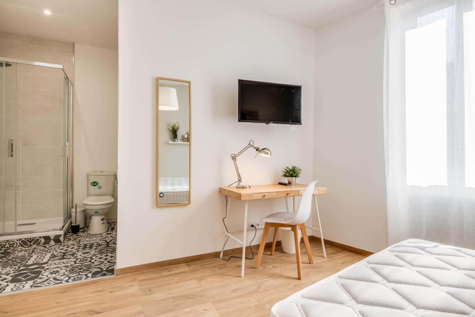 Chambre 5 - JARDIN PUBLIC