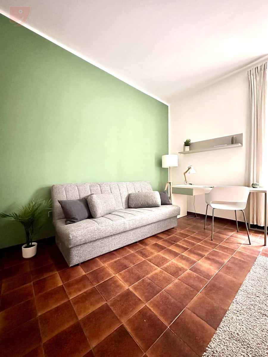 Room in Via Milano, Trento for 97 m² with 4 bedrooms