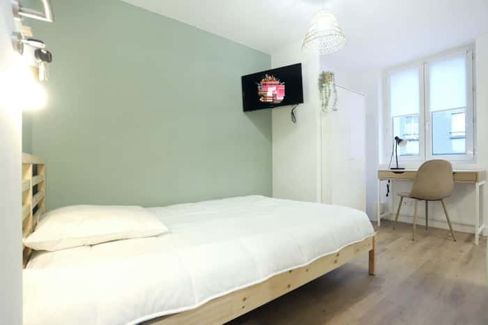 Listing photo thumbnail