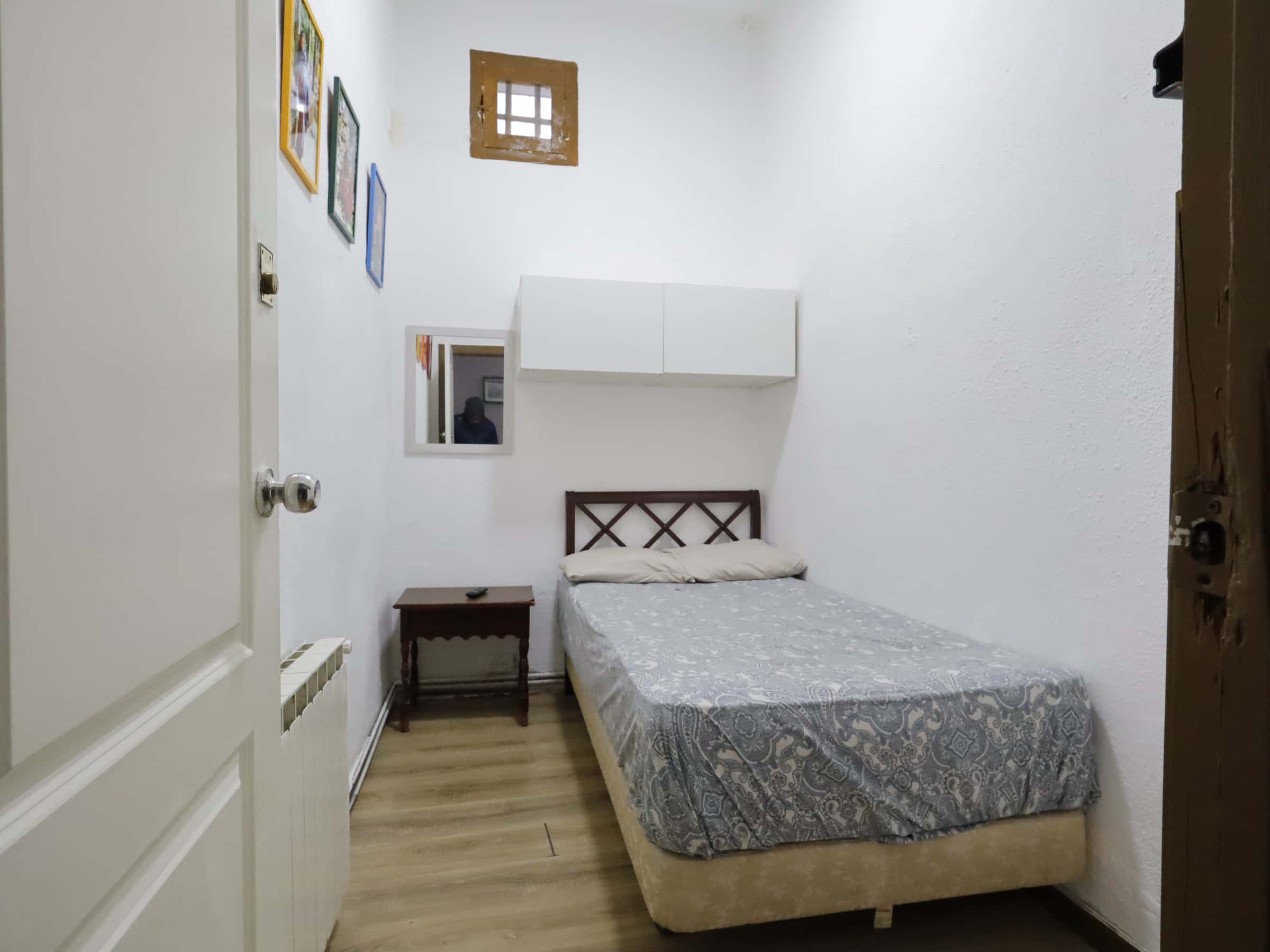 private room Calle Escorial