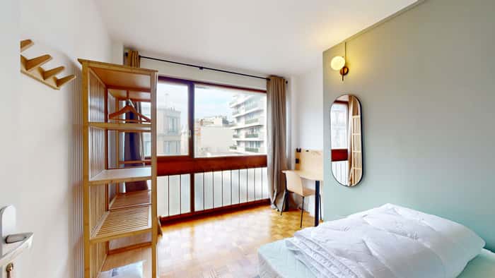 Listing photo thumbnail