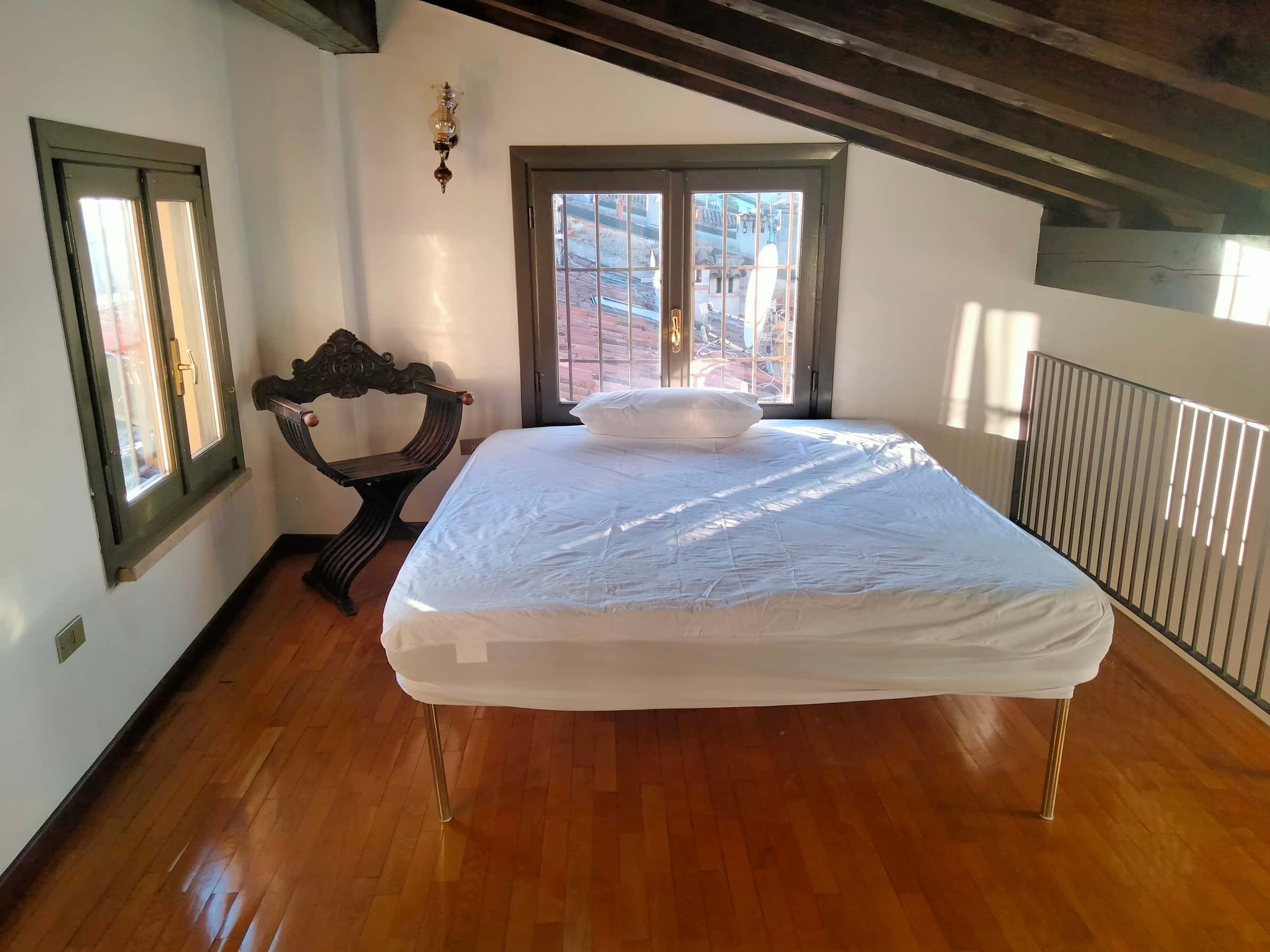 Stanza in Corso Giuseppe Garibaldi, Brescia di 210 m² con 5 camere