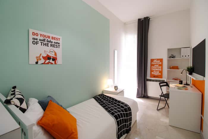 Listing photo thumbnail