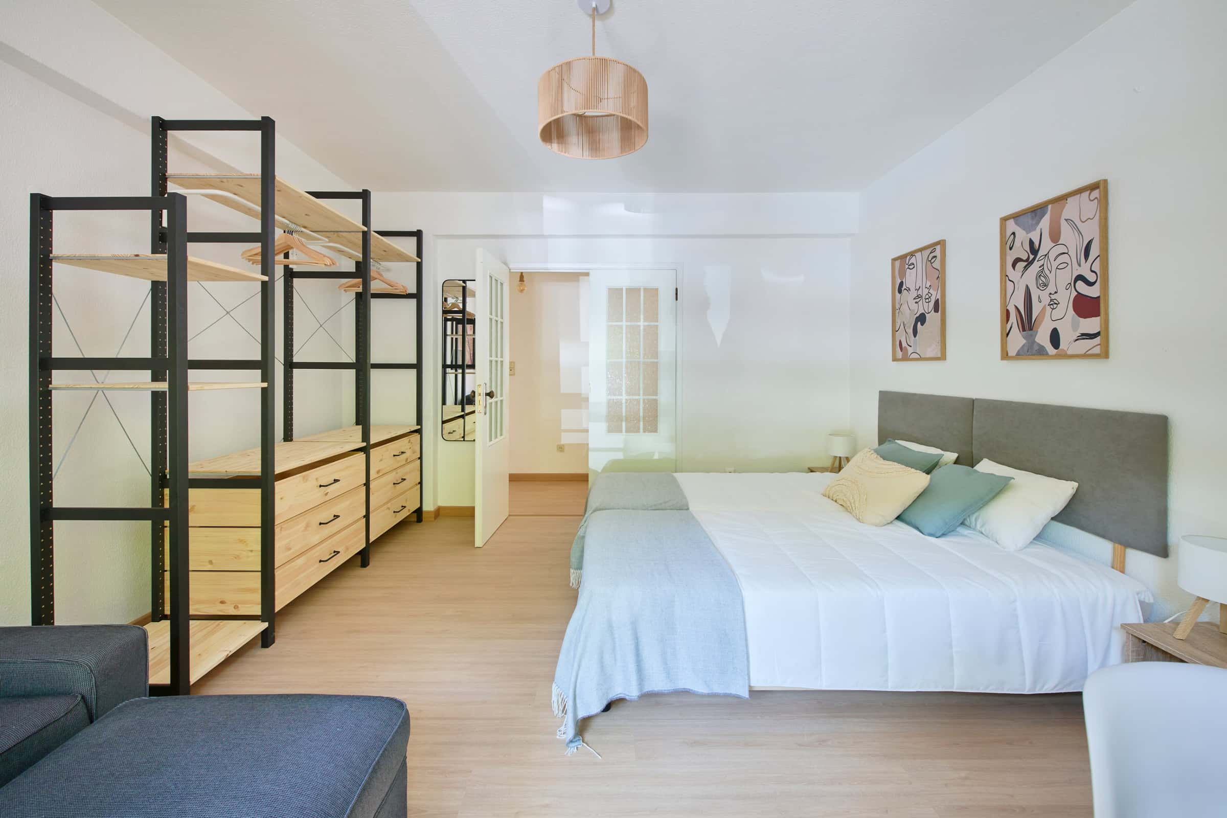 T8#R1 - Bright bedroom in Telheiras