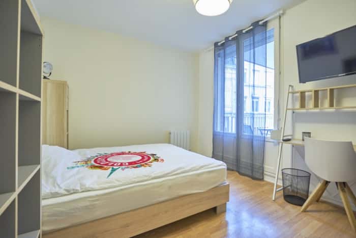 Listing photo thumbnail