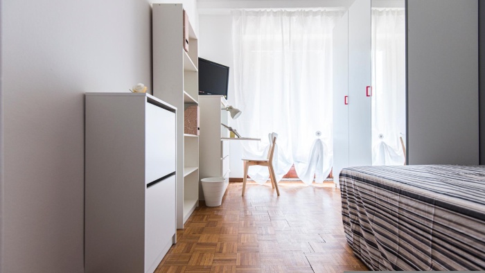 Listing photo thumbnail