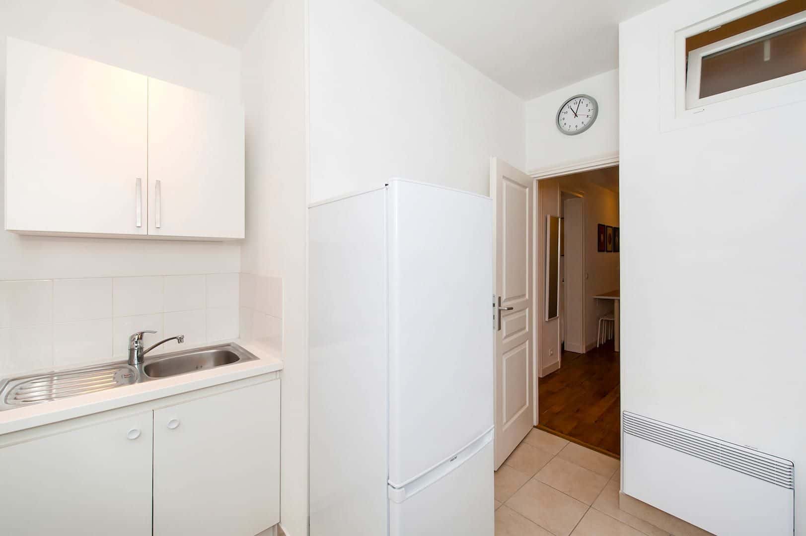 Room in 25 Rue Oscar Roty, 75015 Paris, France
