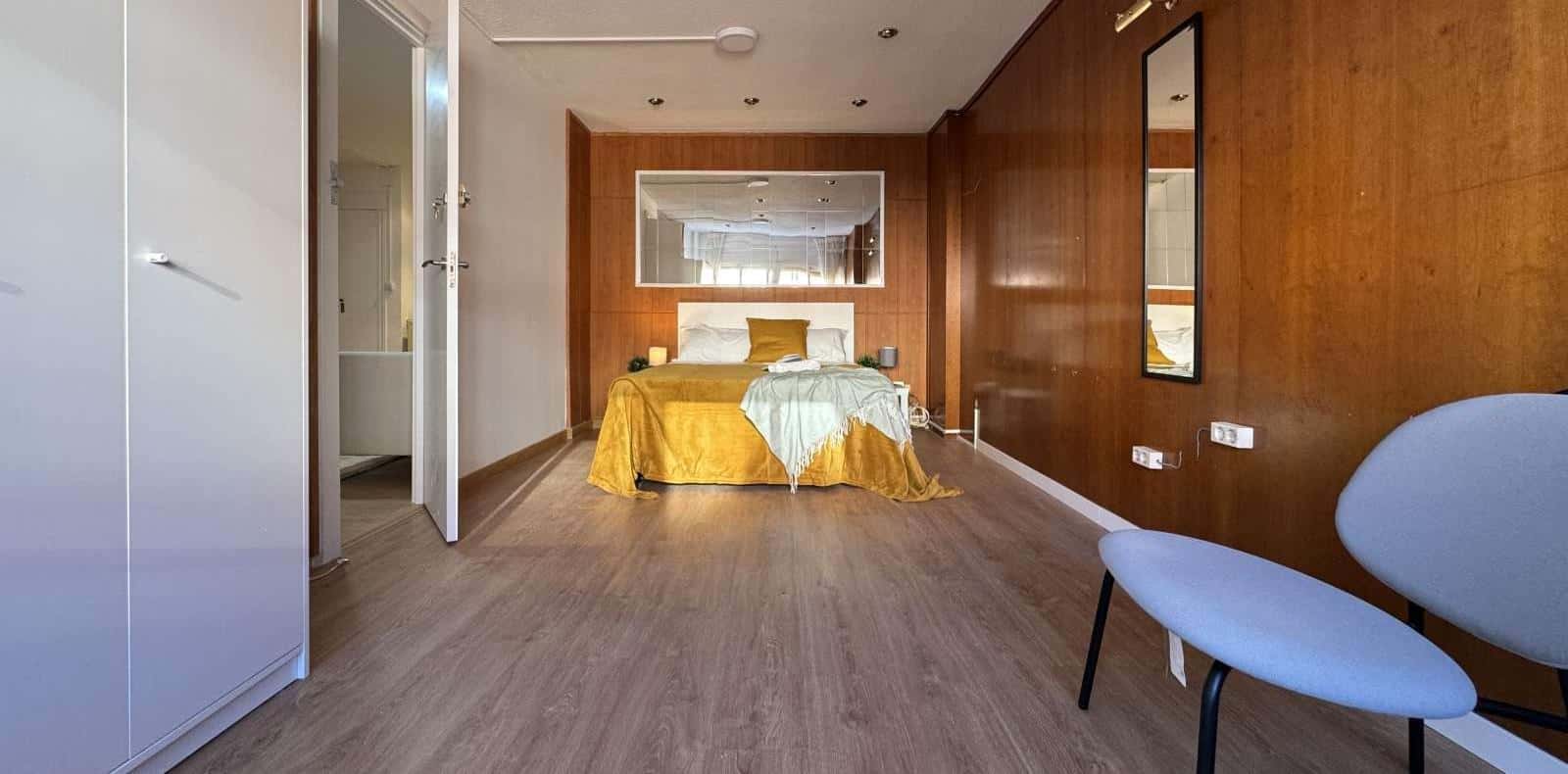 Double bed in Rooms for rent on Andaluces street in Madrid