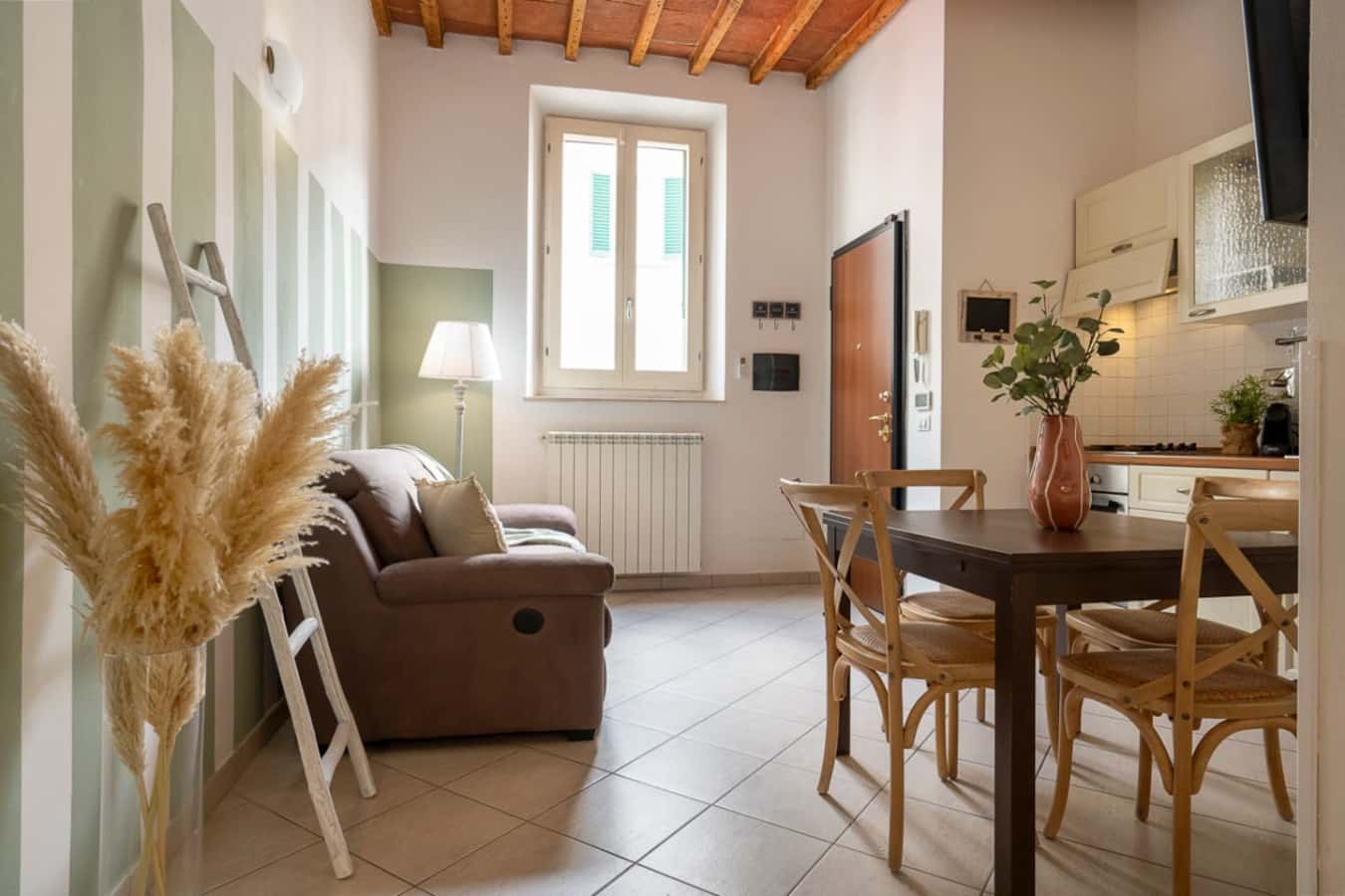 The Little Garden Apartment