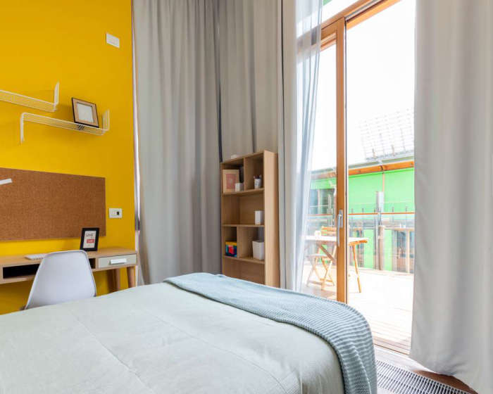 Listing photo thumbnail