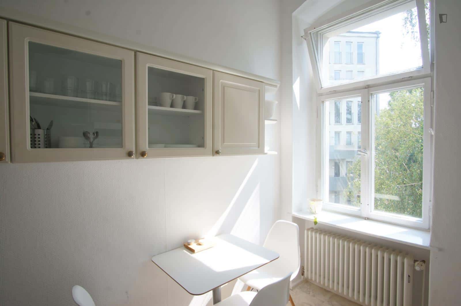 Room in Melchiorstraße, Berlin for 67 m² with 3 bedrooms - Foto 1
