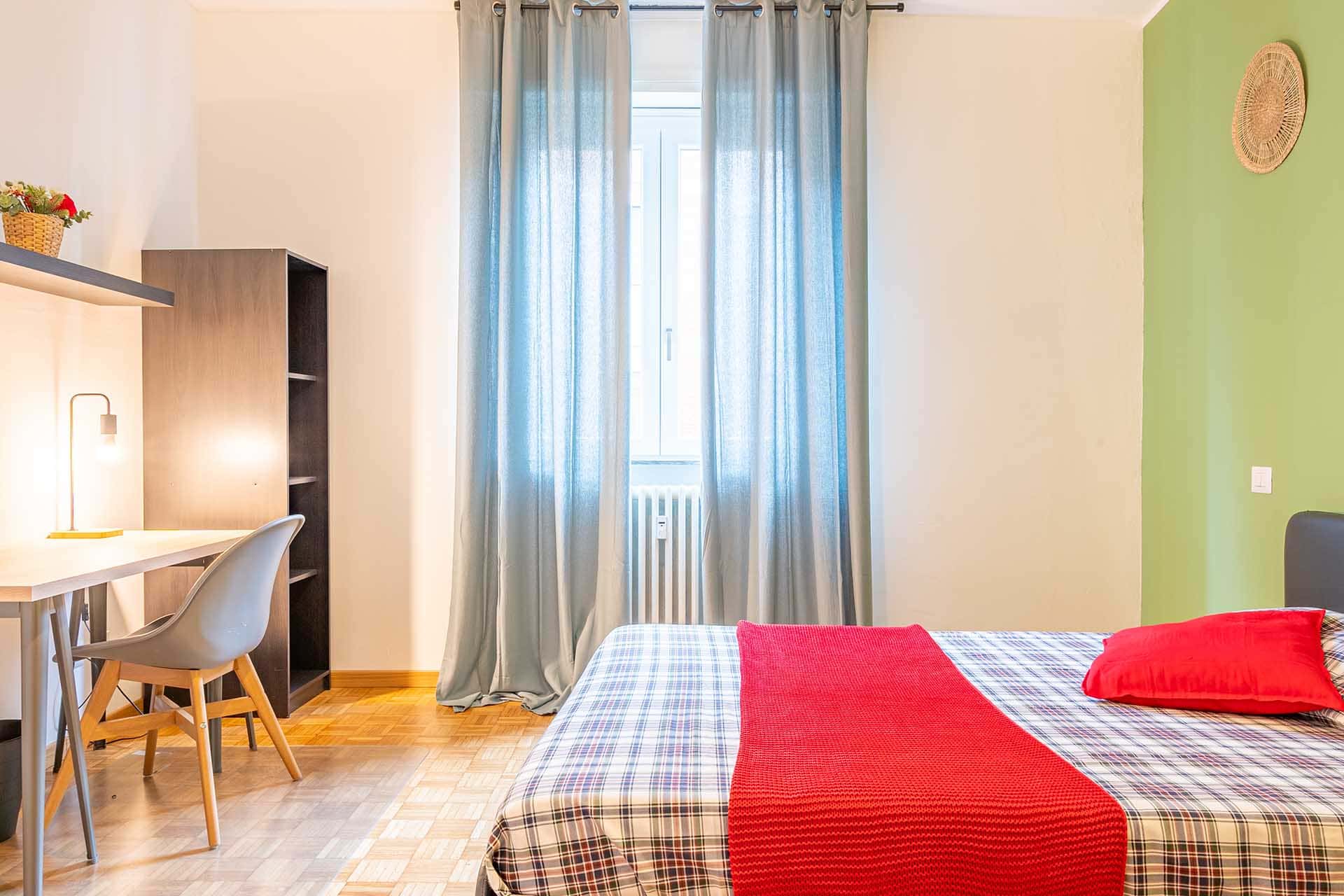 via tiepolo 9 - cinisello  private room s2