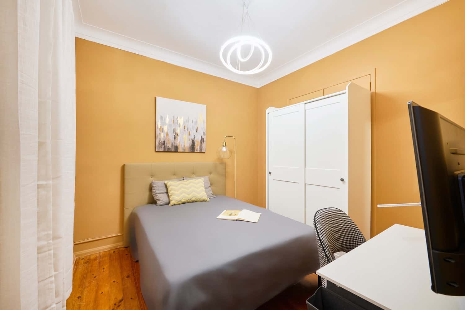 Room 3 - 09. Actor Vale 29 1E