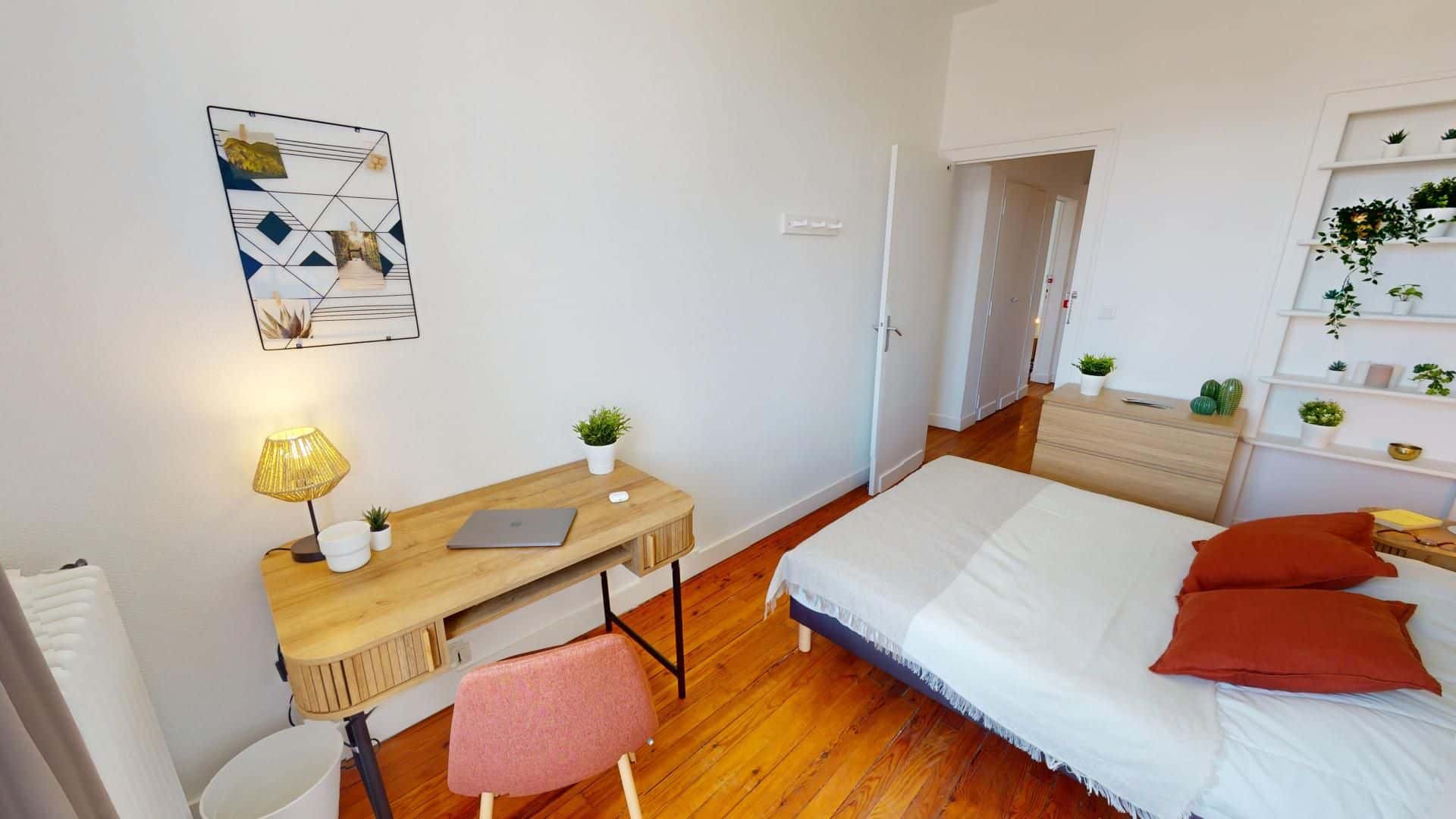 Chambre dans le 61 Rue du Jardin public
