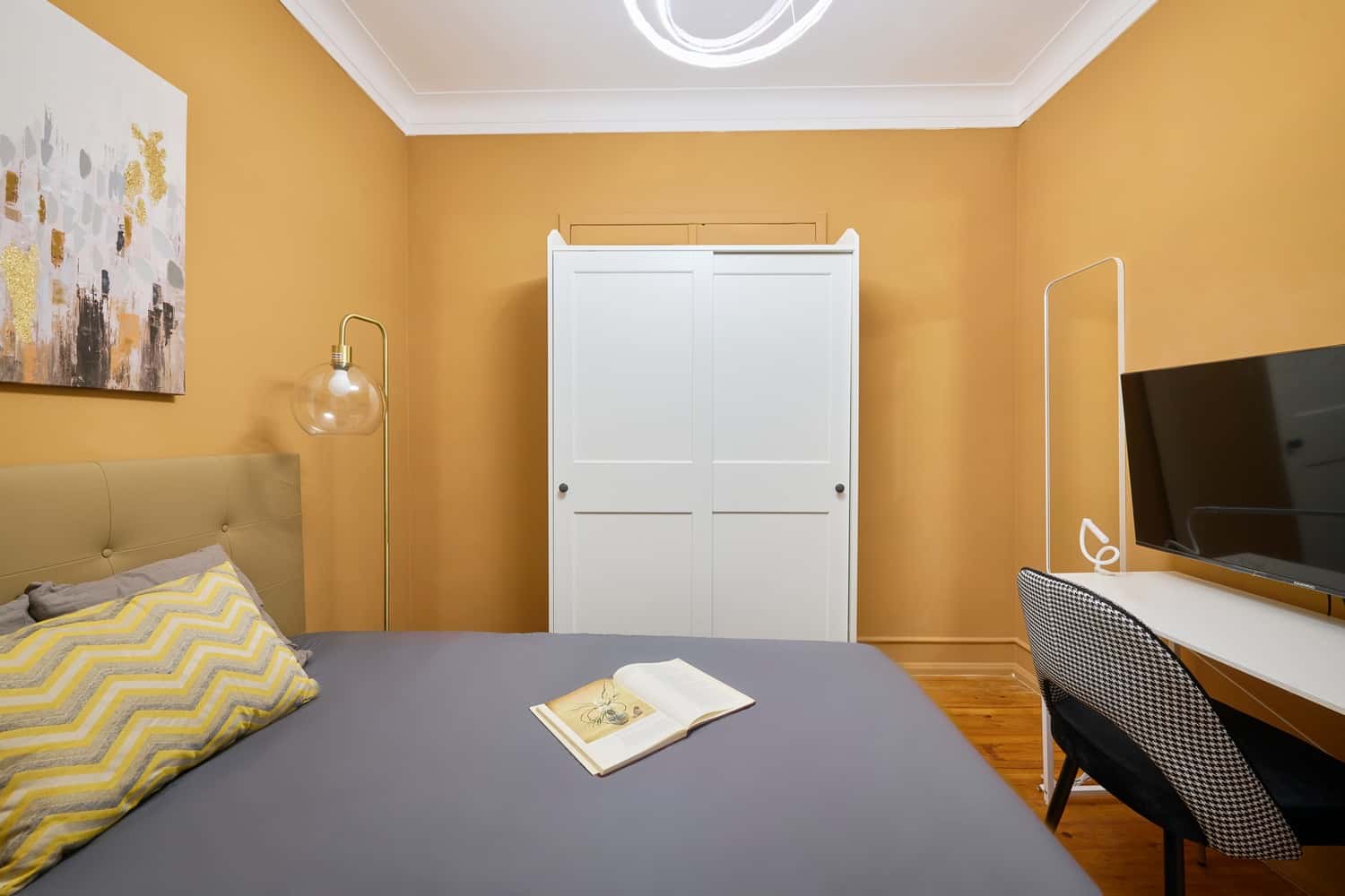 Room 3 - 09. Actor Vale 29 1E