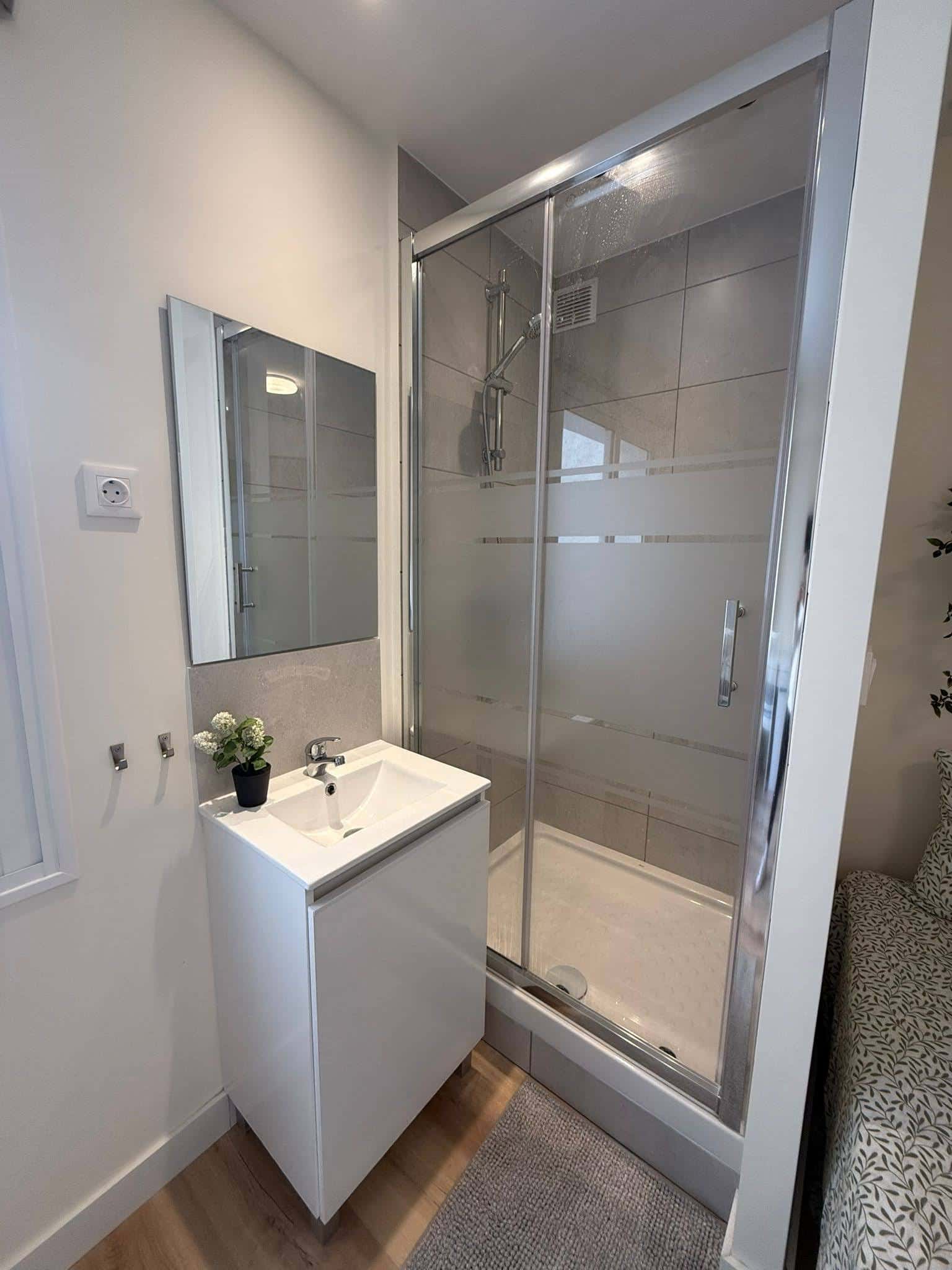 Room in Carrer de Benefactora Remedios Uriarte, Alacant