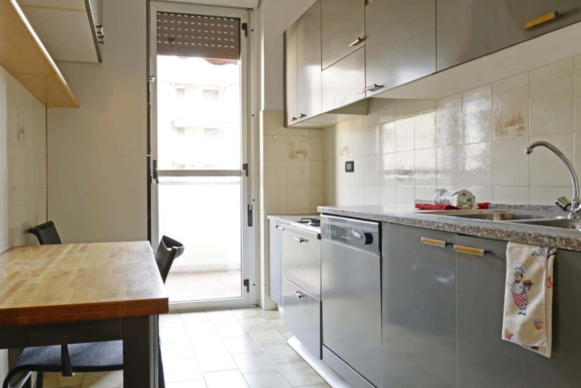 via lodovico il moro 125  shared room d4 - bed a