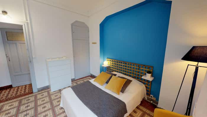 Listing photo thumbnail